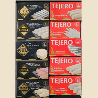 Estuche de diez unidades de conservas de las marcas usisa y tejero